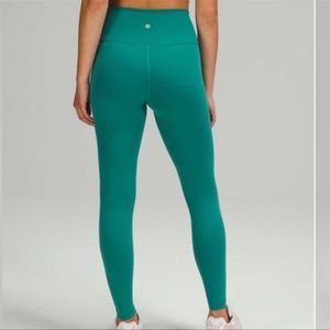 Lululemon Wunder under train HR 28”